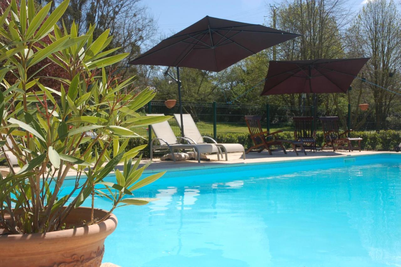 Le Logis Du Pressoir Chambre D'Hotes Bed & Breakfast In Beautiful 18Th Century Estate In The Heart Of The Loire Valley With Heated Pool And Extensive Grounds Bed & Breakfast Les Bois-d'Anjou Luaran gambar