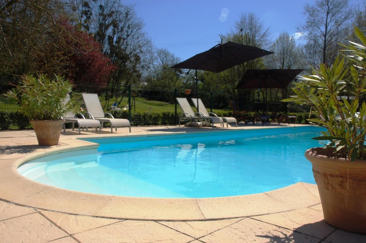 Le Logis Du Pressoir Chambre D'Hotes Bed & Breakfast In Beautiful 18Th Century Estate In The Heart Of The Loire Valley With Heated Pool And Extensive Grounds Bed & Breakfast Les Bois-d'Anjou Luaran gambar